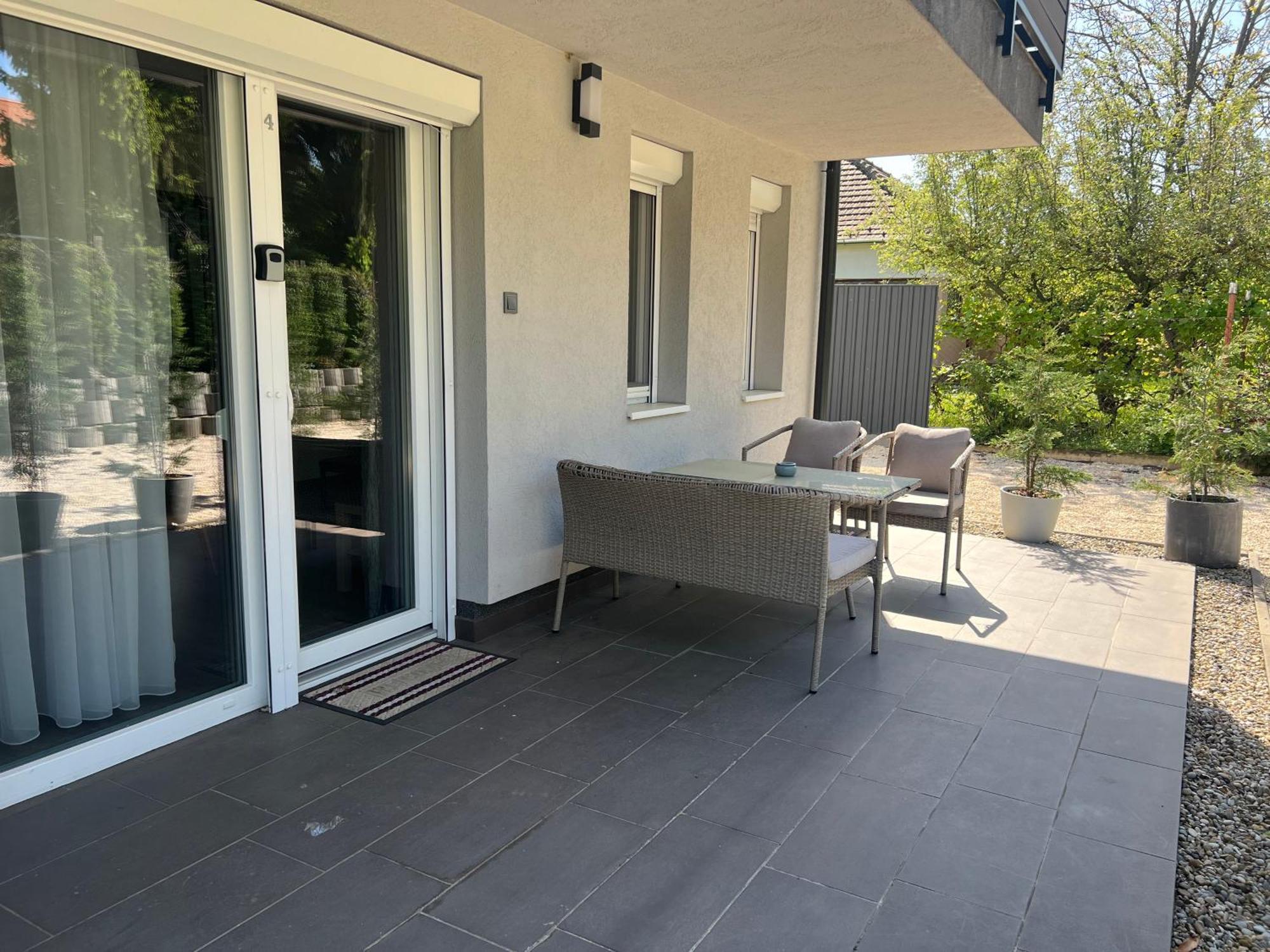 Sophia Apartman Goedoello Exterior photo